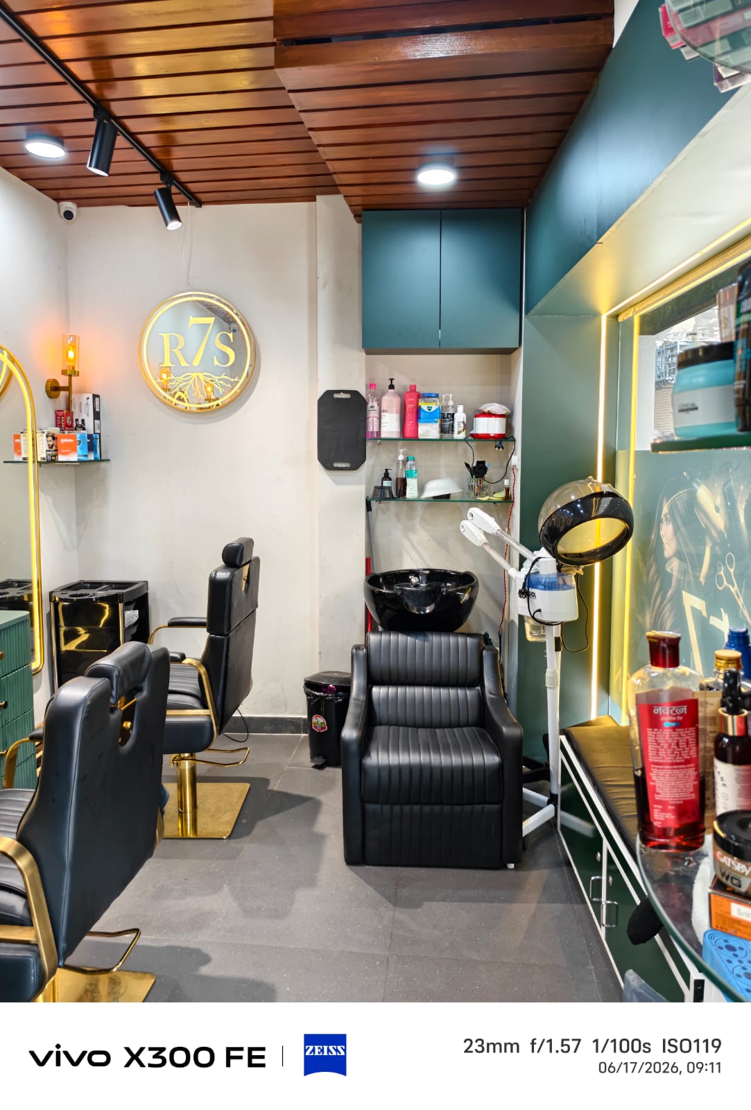 ROOT 7 SALON Services Fort Mumbai